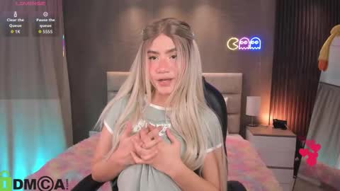 Ari  online show from March 28, 9:47 pm