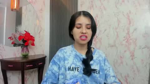 arisha_lee2 online show from January 9, 12:41 pm