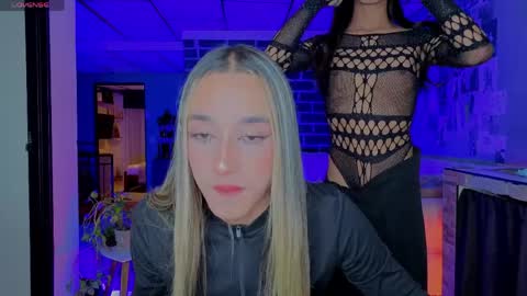 Snapshot of arisunshine77 chatting on April 2, 4:54 am arisunshine77 online show from April 2, 4:54 am