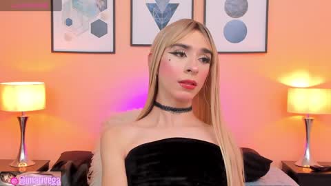 Snapshot of arivega chatting on December 4, 5:27 am Nice to meet you thumb up me please its important I LOOK MY BIO DOWN online show from December 4, 5:27 am