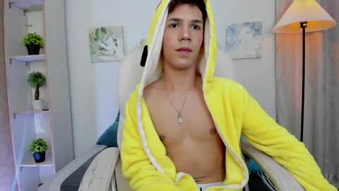 Arlequin online show from February 4, 9:09 pm