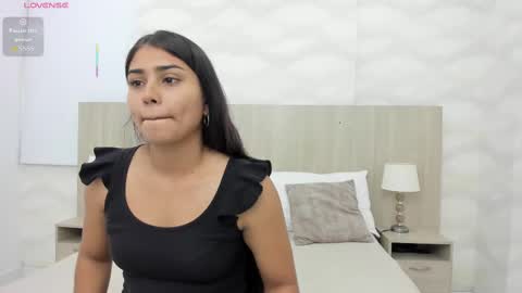 Snapshot of arlet_powell chatting on November 24, 3:28 am Arlet Powell online show from November 24, 3:28 am