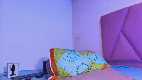 Snapshot of arleth_1 chatting on October 25, 3:14 am Arleth online show from October 25, 3:14 am