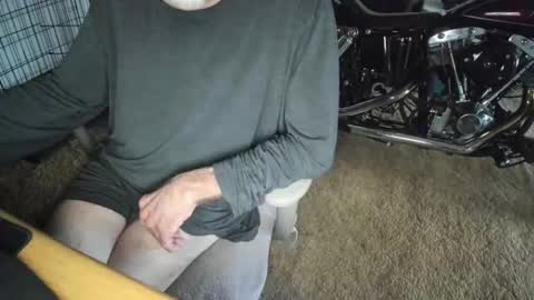 armalite16 online show from February 4, 10:58 pm