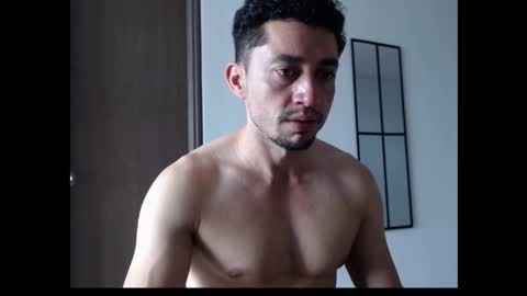 Snapshot of armand_05 chatting on February 5, 3:31 pm Armand online show from February 5, 3:31 pm