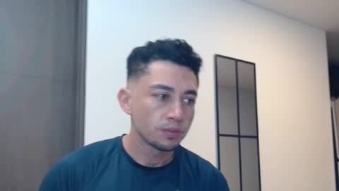 Snapshot of armand_05 chatting on February 8, 11:02 pm Armand online show from February 8, 11:02 pm