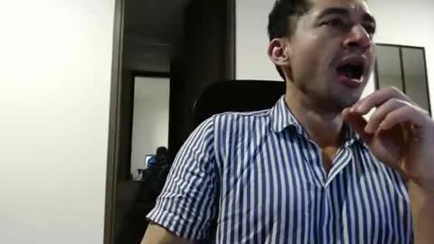 Snapshot of armand_05 chatting on October 3, 4:31 am Armand online show from October 3, 4:31 am