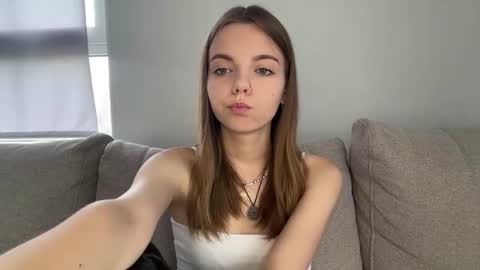 Lisa online show from July 4, 1:39 pm