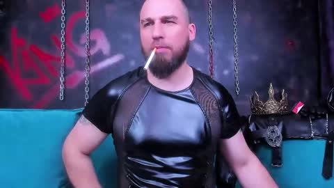 Armando online show from May 7, 6:02 pm