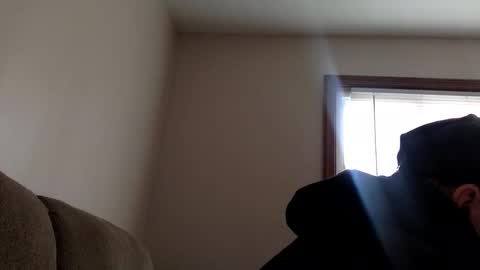 armyguy5311 online show from April 12, 2:44 pm