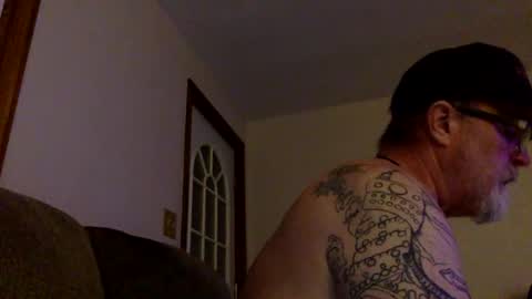 armyguy5311 online show from May 8, 6:08 am