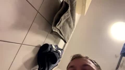 armyskater32 online show from September 28, 8:47 pm