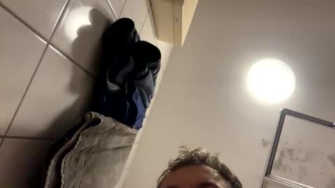 armyskater32 online show from October 17, 8:44 pm