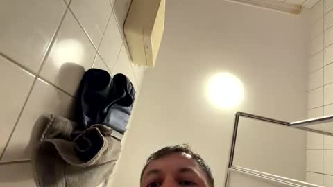 armyskater32 online show from May 11, 8:06 pm