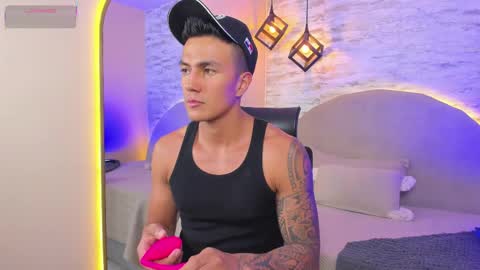ARON BOLT online show from May 16, 3:55 pm