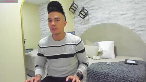 ARON BOLT online show from May 18, 3:46 am