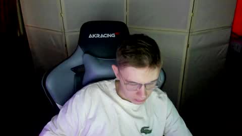 Snapshot of aron_neall chatting on January 6, 7:31 am biggest penis online show from January 6, 7:31 am