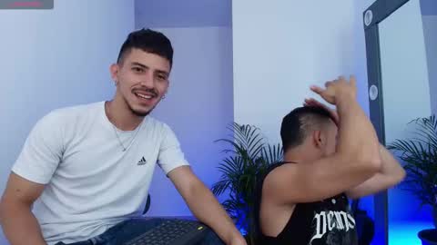 Aron Santoro online show from November 6, 9:59 pm