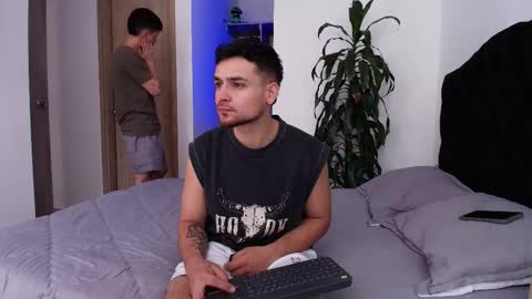 Snapshot of aron_santoro1 chatting on March 28, 3:00 pm Aron Santoro online show from March 28, 3:00 pm