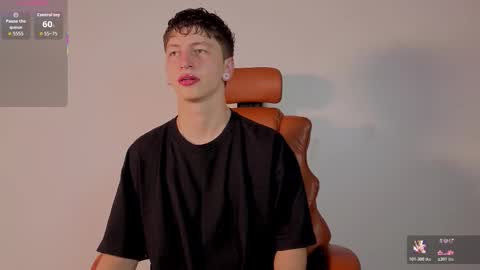 Snapshot of aron_steel04 chatting on March 22, 4:32 pm Your Aron online show from March 22, 4:32 pm