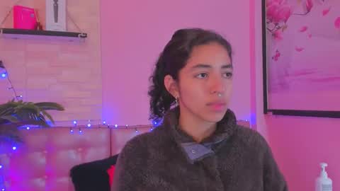 Snapshot of aronandmoli chatting on May 21, 12:34 pm aronandmoli online show from May 21, 12:34 pm