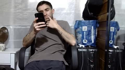 Aron G Franco online show from November 10, 3:55 pm