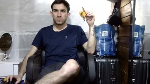 Aron G Franco online show from November 26, 4:08 pm