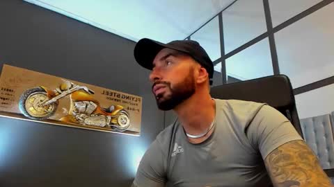 AronGrant online show from October 24, 9:17 am