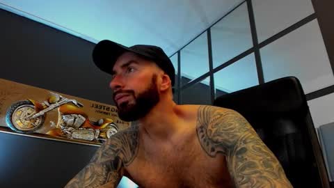 AronGrant online show from March 25, 10:43 am