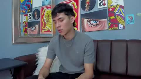 Snapshot of arontawers chatting on March 18, 7:17 pm Arontawers online show from March 18, 7:17 pm