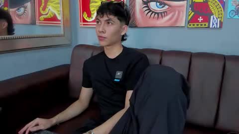 Snapshot of arontawers chatting on March 28, 7:13 pm Arontawers online show from March 28, 7:13 pm