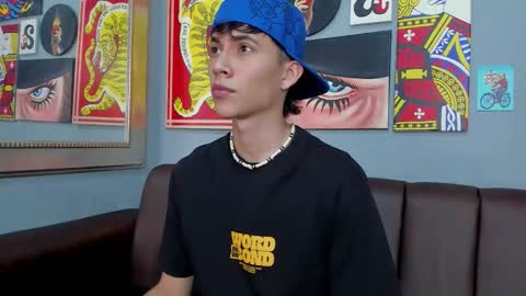 Snapshot of arontawers chatting on April 1, 7:11 pm Arontawers online show from April 1, 7:11 pm