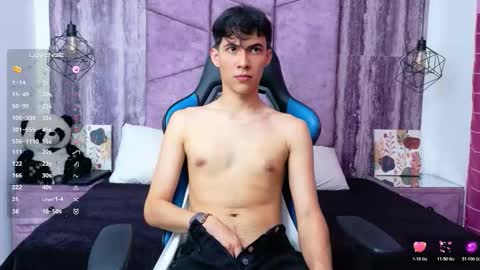 Snapshot of arontawers chatting on May 28, 8:06 pm Arontawers online show from May 28, 8:06 pm