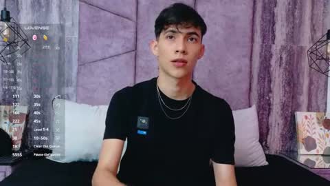Snapshot of arontawers chatting on June 15, 7:16 pm Arontawers online show from June 15, 7:16 pm