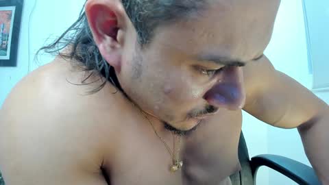   online show from February 8, 11:02 pm