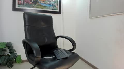   online show from February 24, 11:52 pm