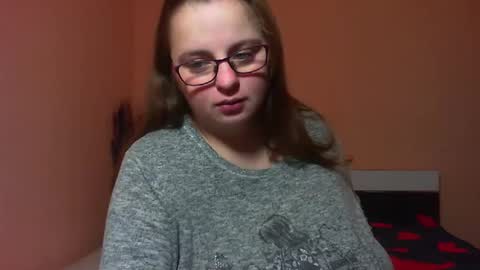 Snapshot of arriana98 chatting on December 15, 5:02 am Arriana online show from December 15, 5:02 am