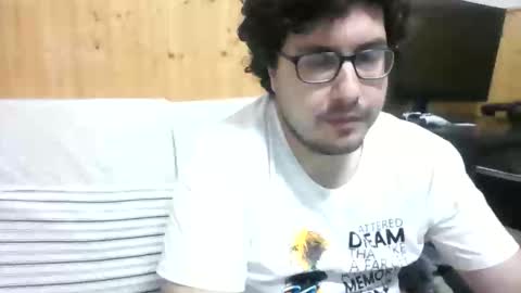 Snapshot of arribobuchi653319 chatting on March 30, 6:25 am J online show from March 30, 6:25 am