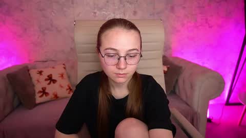 arrinawair online show from May 6, 7:13 am