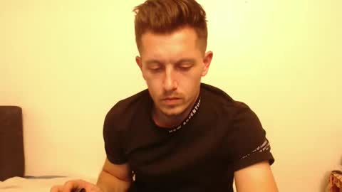 arromwilliam90 online show from December 6, 3:55 pm