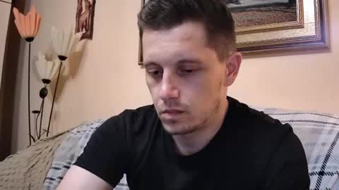 Snapshot of arromwilliam90 chatting on June 22, 3:25 am arromwilliam90 online show from June 22, 3:25 am