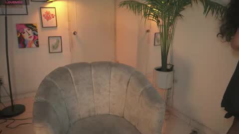 Chloe  online show from December 18, 12:06 am