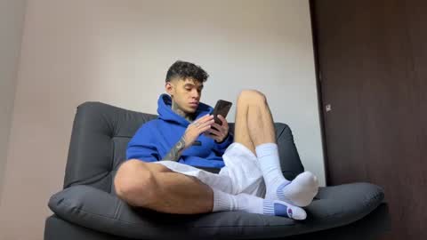   online show from March 4, 12:12 pm