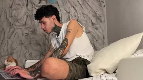   online show from May 9, 1:44 am