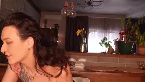 Maya online show from March 8, 1:57 pm