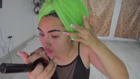 Snapshot of artemis_020 chatting on February 28, 12:10 am FENIX online show from February 28, 12:10 am