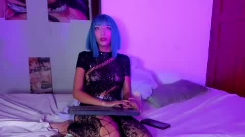 Snapshot of artemisa__darks chatting on June 5, 1:17 pm artemisa__darks online show from June 5, 1:17 pm