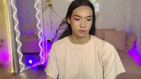 Snapshot of artemiss_tay chatting on March 23, 3:32 am artemiss_tay online show from March 23, 3:32 am