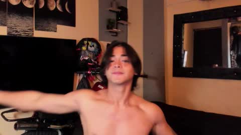 Snapshot of arthur_hunter chatting on March 22, 1:53 am I AM HERE online show from March 22, 1:53 am