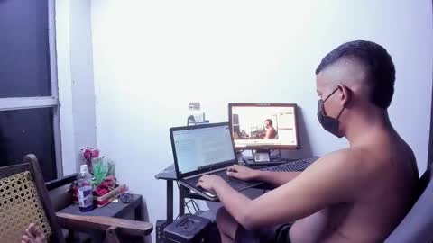 Arthurcock Independent Model online show from December 4, 6:22 am